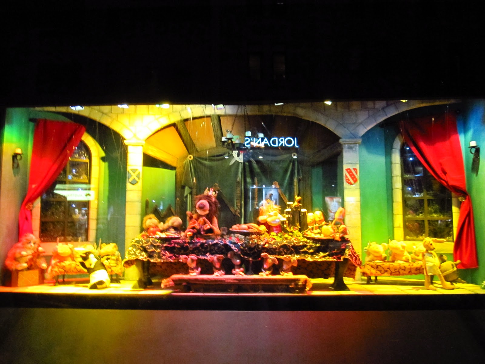 Sydney - City and Suburbs: David Jones department store, Christmas windows