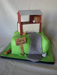 cake coop chicken fondant