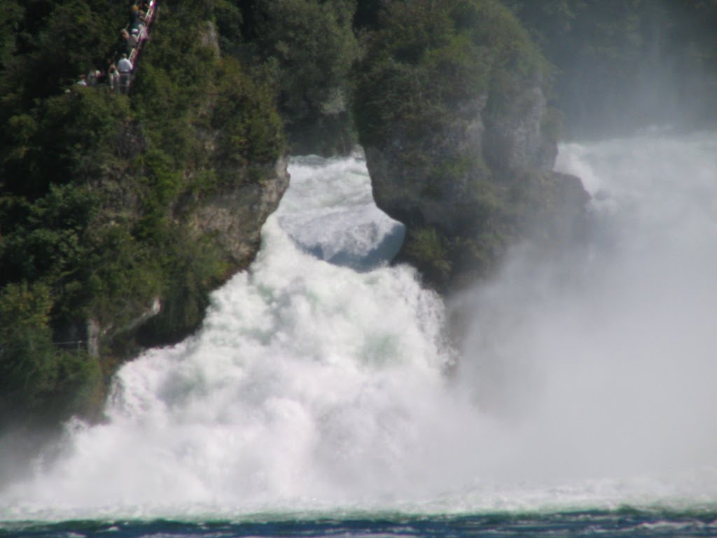 Vlindervleugels Grootste waterval van Europa!