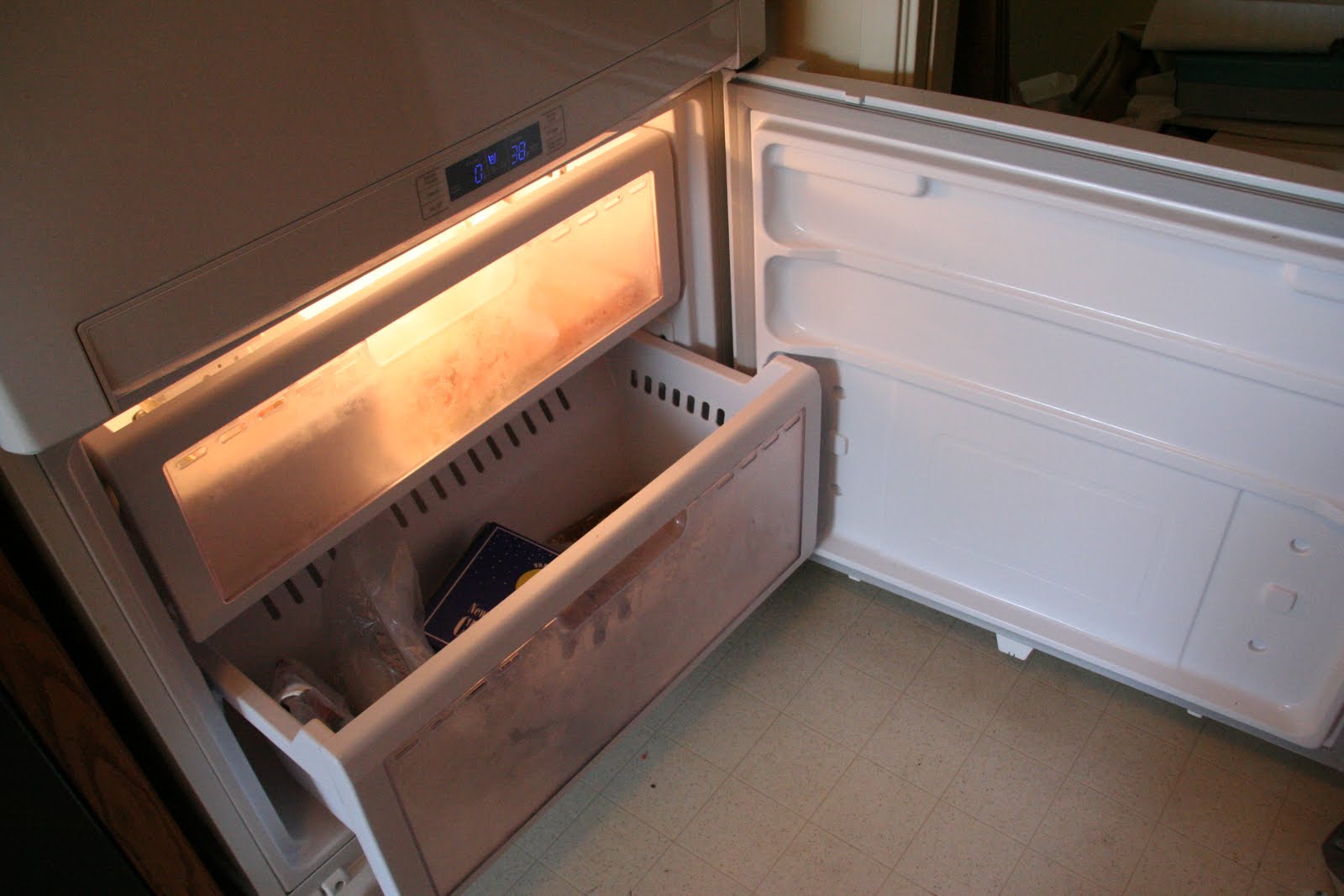 Moving Sale Until May 10th Samsung Bottom Freezer Refrigerator (Energy Saver!)