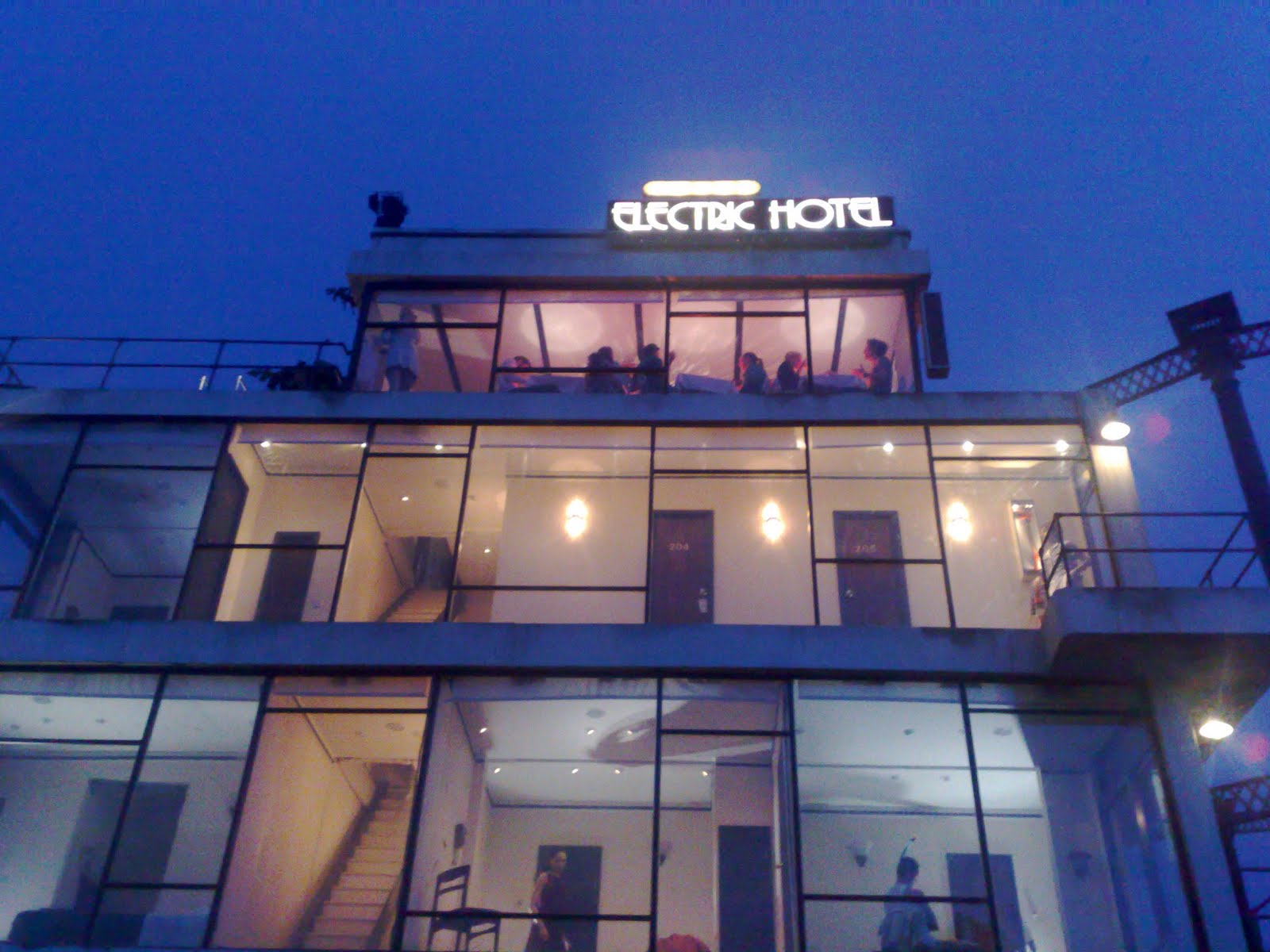 Things Wot I Have Seen Electric Hotel Beautiful and strange