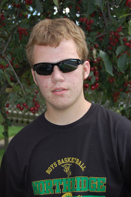 Close Up Cool DUDE