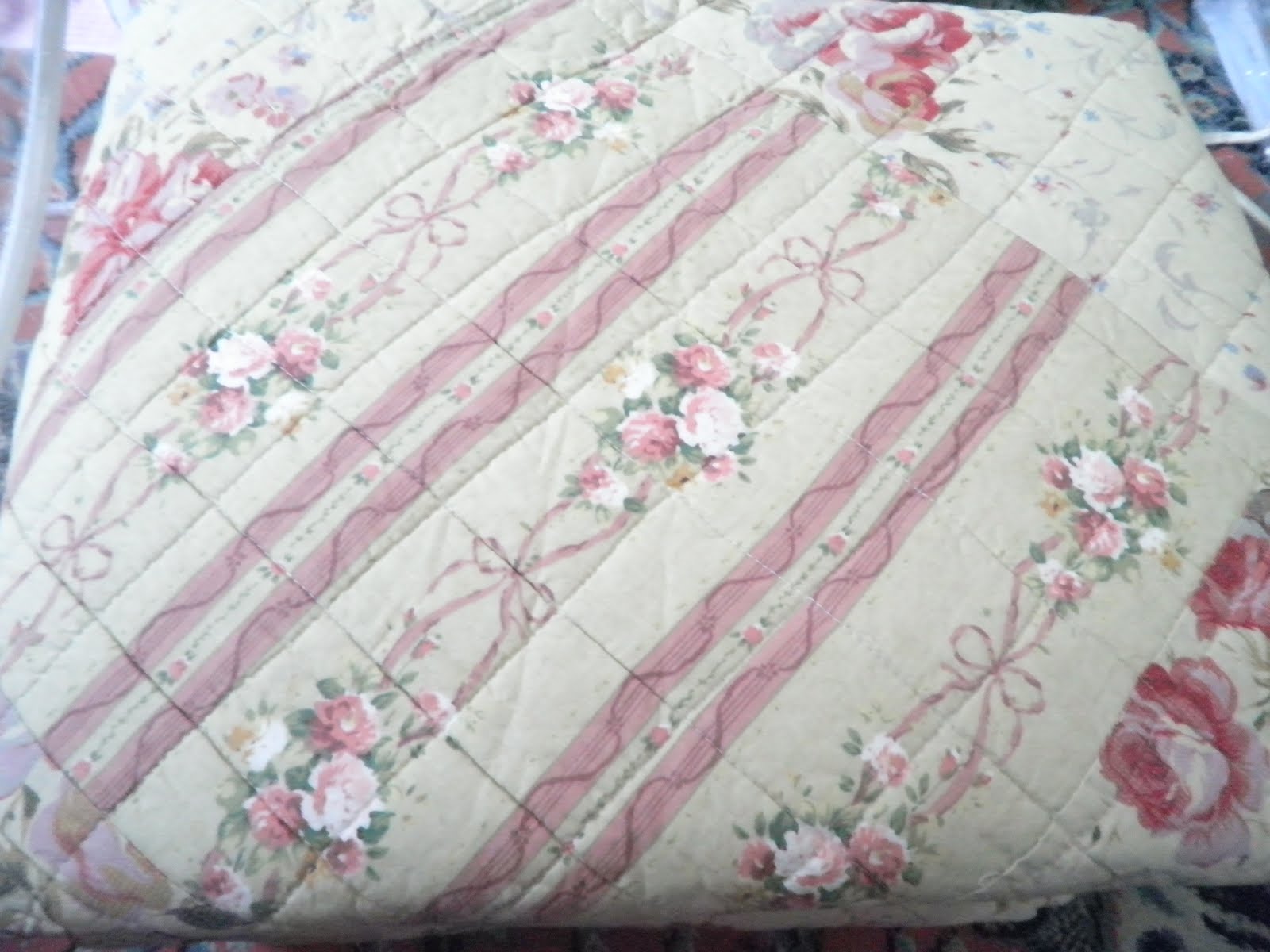 summery living Quilted Bed Sheet