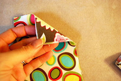 12 Days of Handmade Christmas|Day 2 Zippered Pouch and Tissue Cozy ...