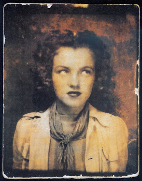 Norma Mortensen (Partida de Nacimiento) luego se registro apellido materno (Baker)