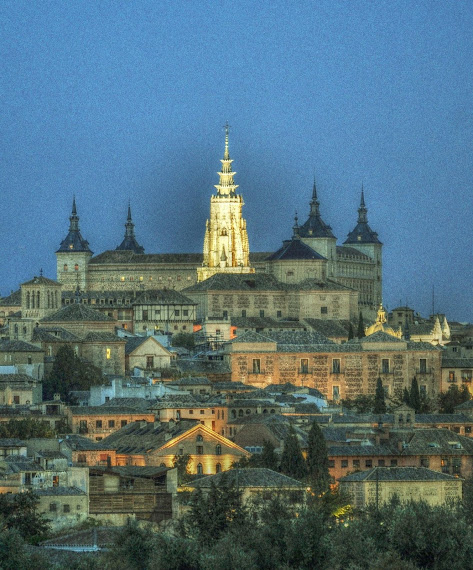 VISTA NOCTURNA DEL ALCAZAR Y CATEDRAL DE TOLEDO