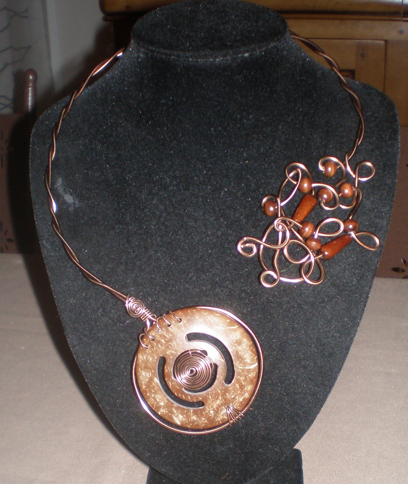 Amaliz Créations collier bois et alu