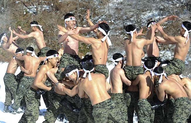 [Funny_Military_Pictures_16.jpg]