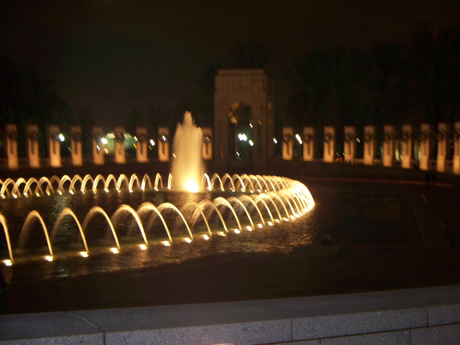 ravenscholar-monuments-at-night-pictures