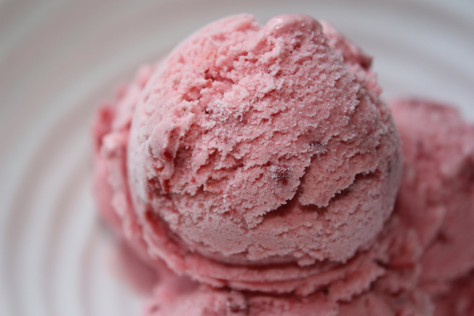 Cackalackyfoodie At the end of a long week, strawberry ice cream