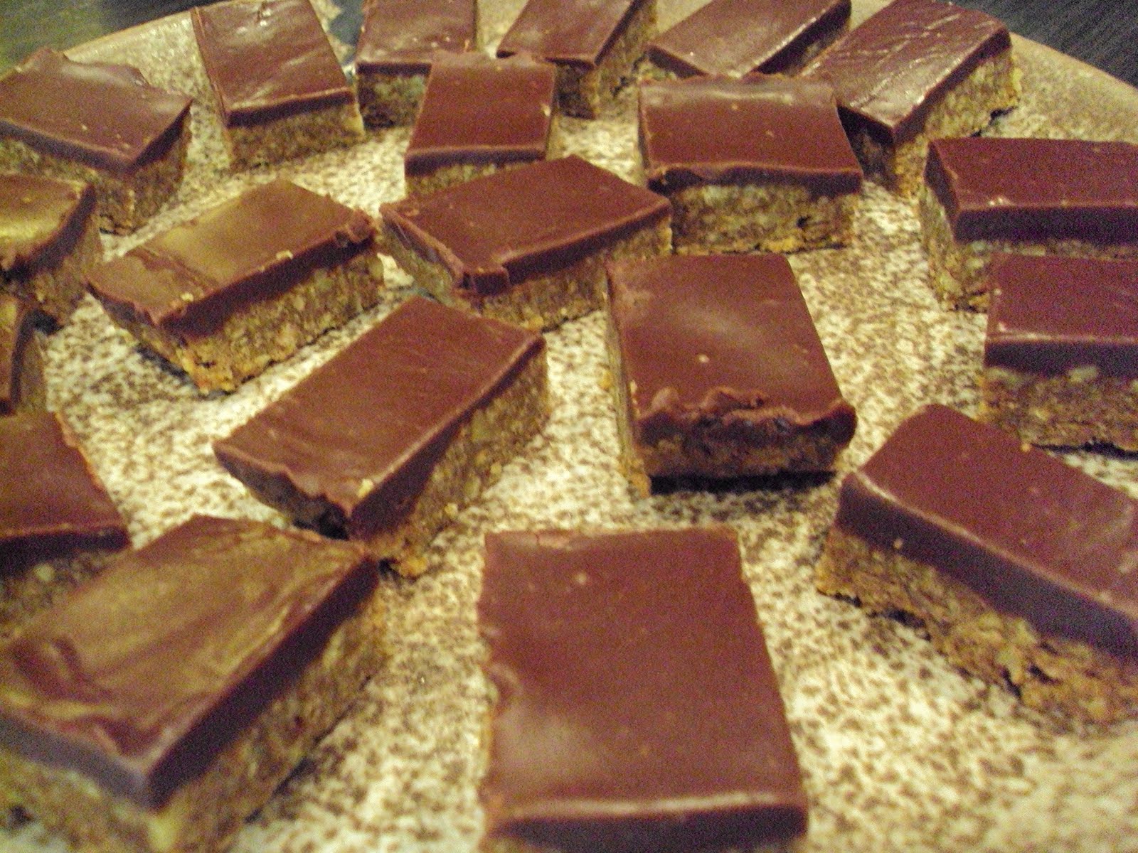 No Bake Graham Cracker Fudge SquaresFingerlickin' Good Recipes Friday