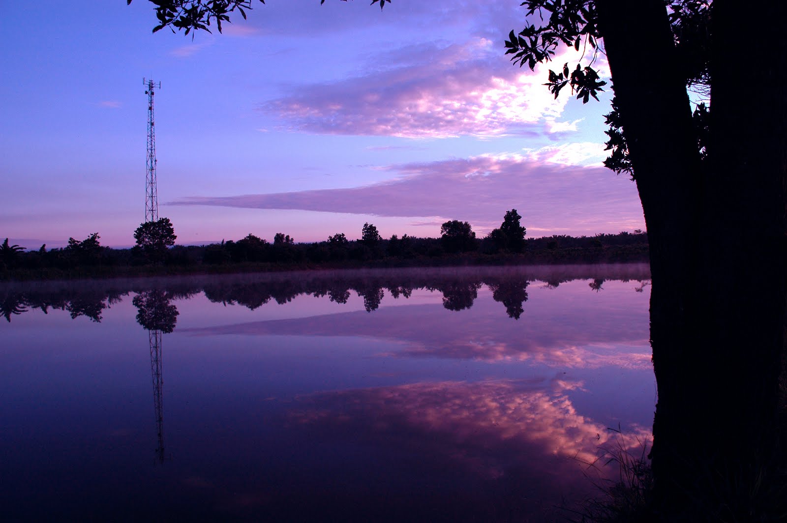 Keseimbangan Harmoni: PENGARUH KOMPOSISI PADA KARYA ...