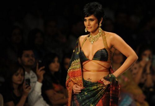 Mandira Bedi Walks The Ramp at Kolkata Fashion Show 