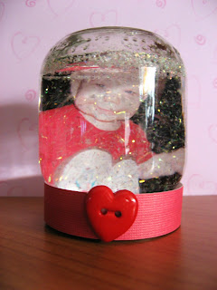 One Crafty Monkey: Craft: Valentine's Snow Globe
