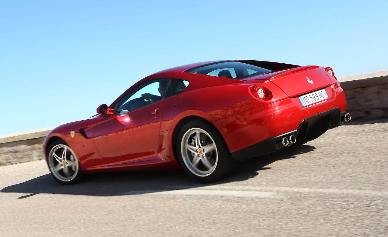 Ferrari 599 GTB Fiorano красный