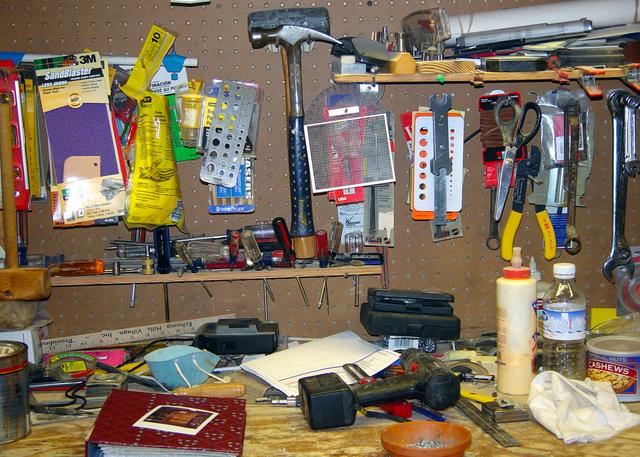 [tools+on+rack.jpg]