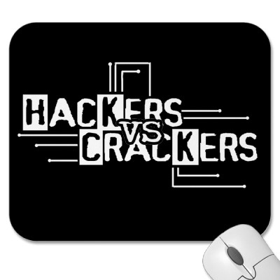 [Image: hackers_vs_crackers_mousepad-p1442439015...ak_400.jpg]