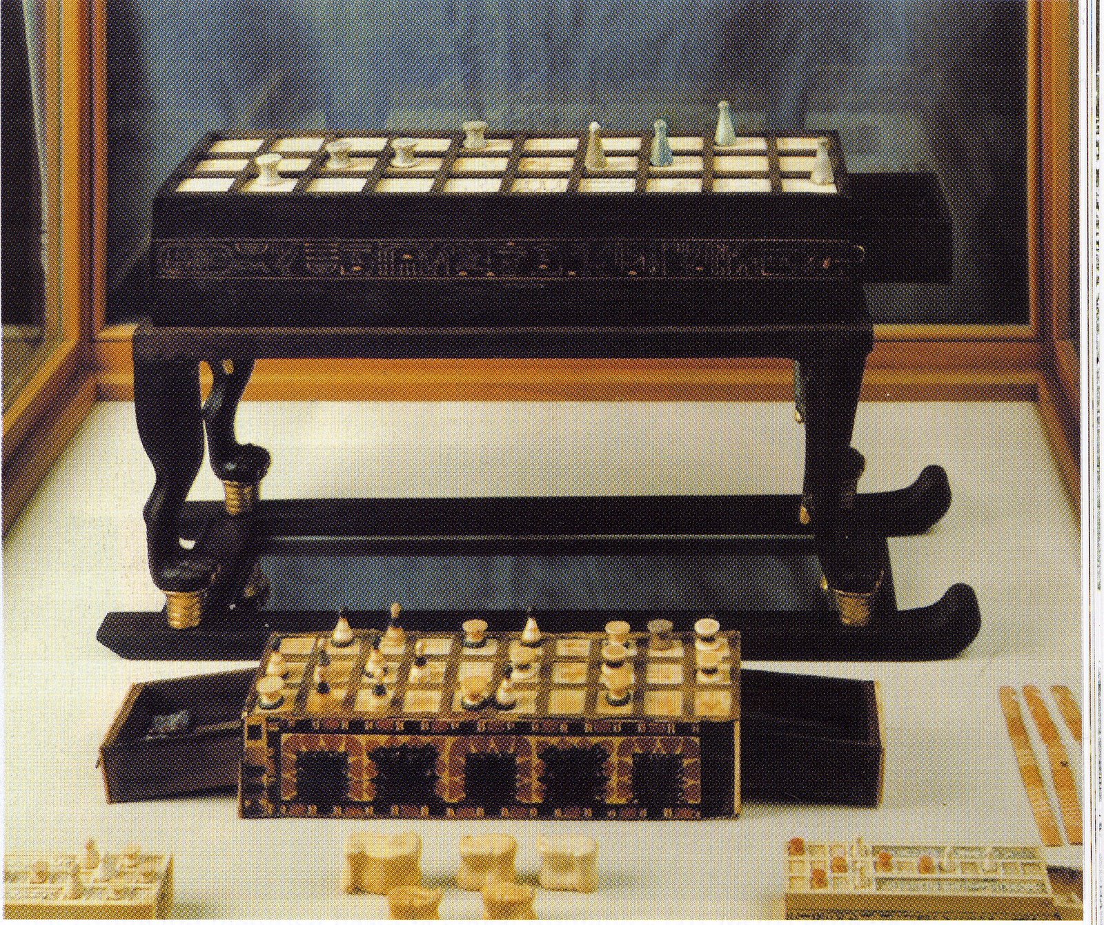 [Juego+de+Senet.jpg]