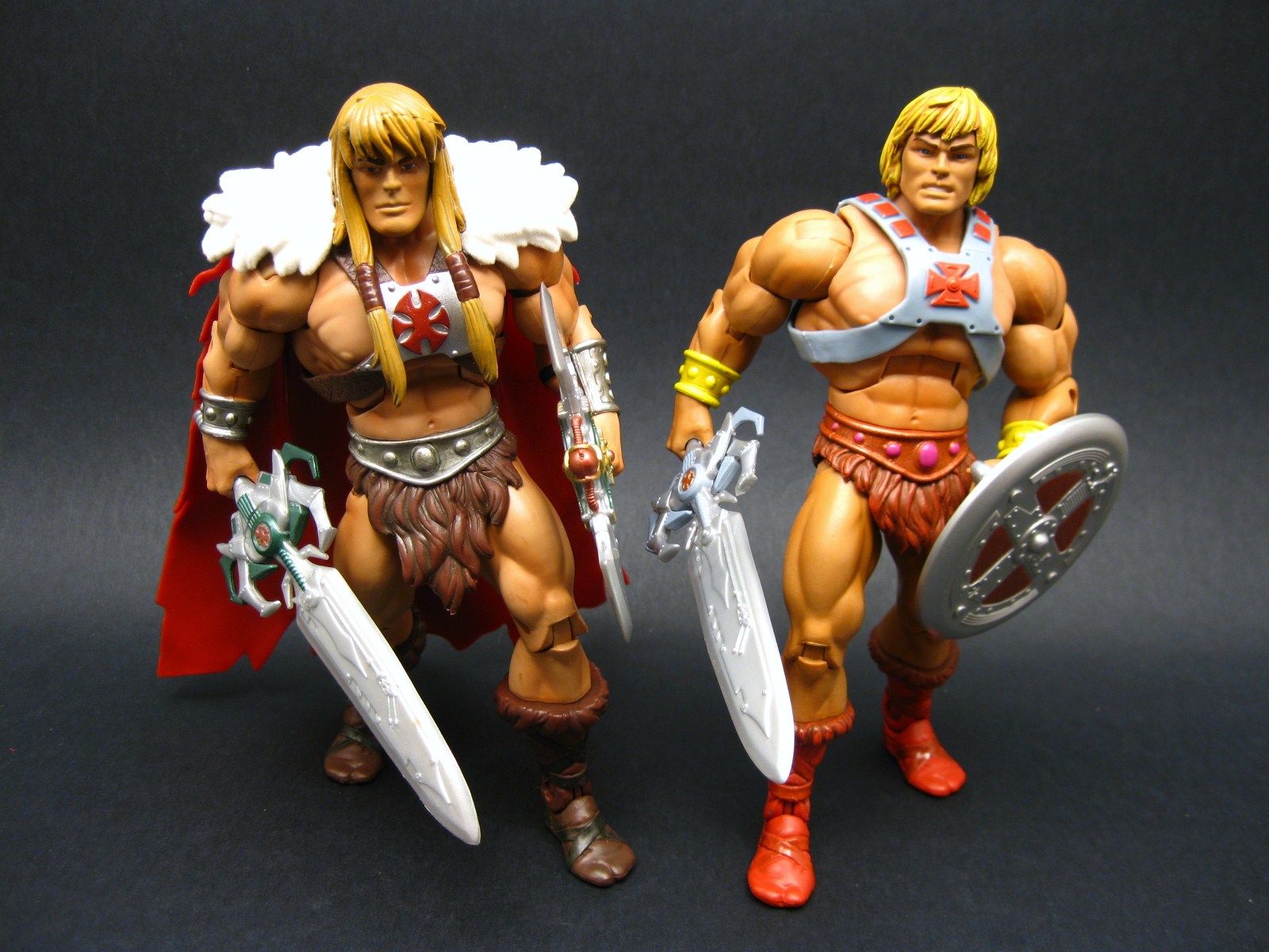 masters of the universe ultimates club grayskull set of 2 figures