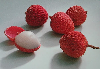 http://4.bp.blogspot.com/_Z5XX4WT-9aA/TCeZkAa6TjI/AAAAAAAAAAM/6gocLvFro1c/s1600/lichy-fruit.jpg