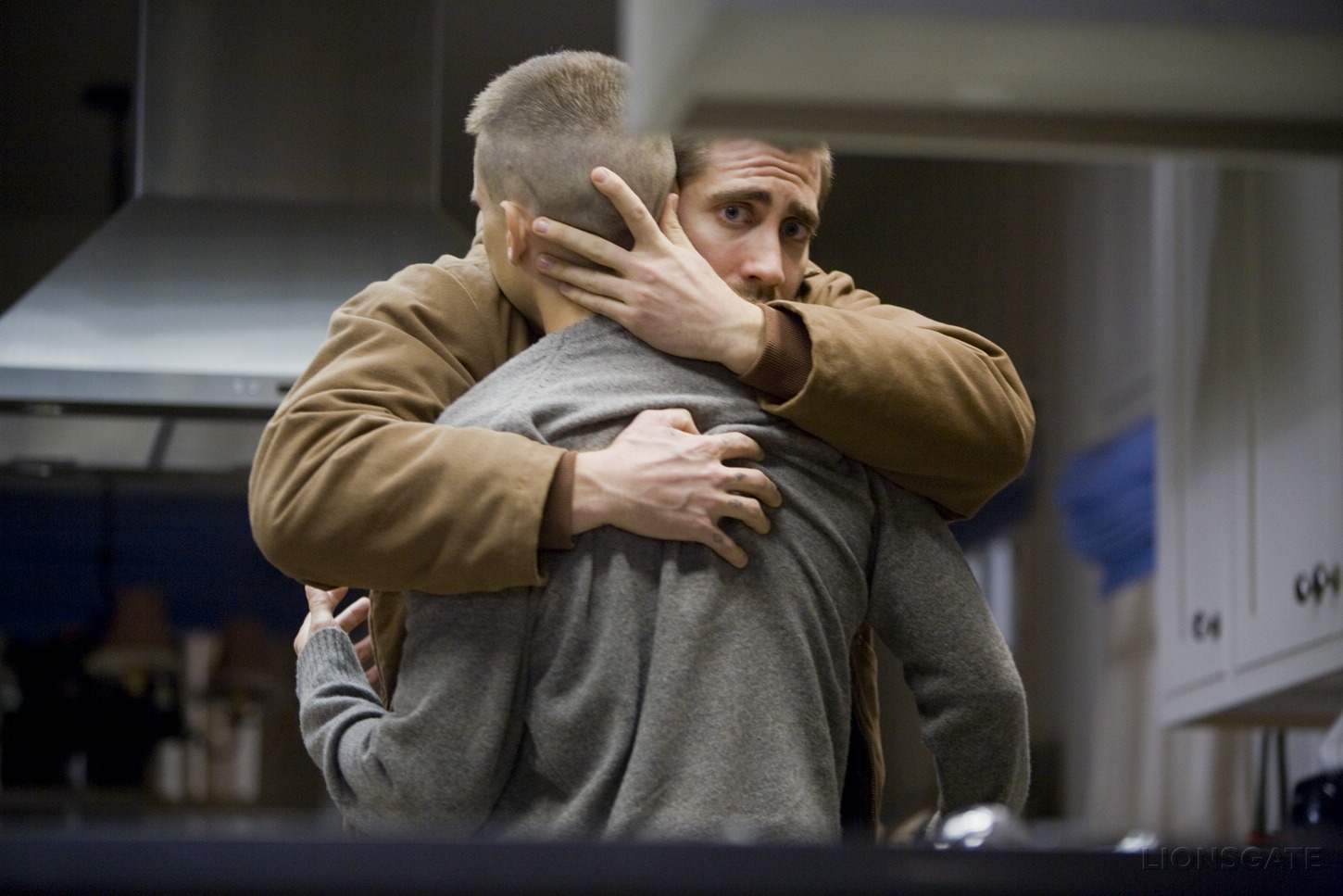 Imagens em HQ do filme Entre Irmãos « . Gyllenhaalics Imagens em HQ do filme Entre Irmãos « . Gyllenhaalics