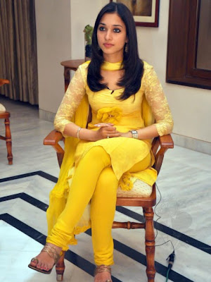 yellow salwar kameez