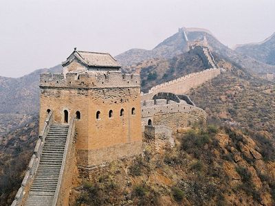 The Chinese Jar: By the Great Wall by: Li Bai (701-762)