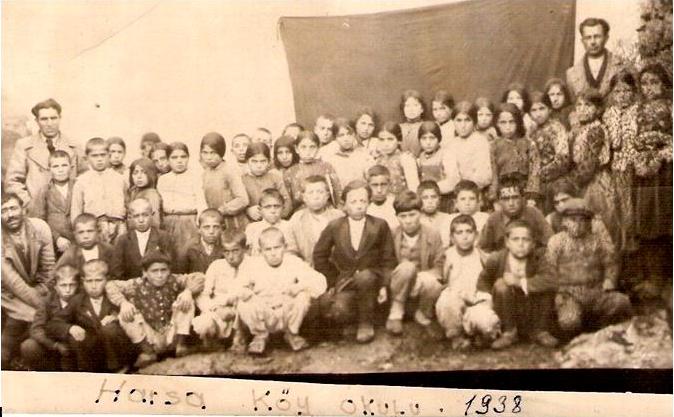 [harsa+köy+okulu+1938.JPG]