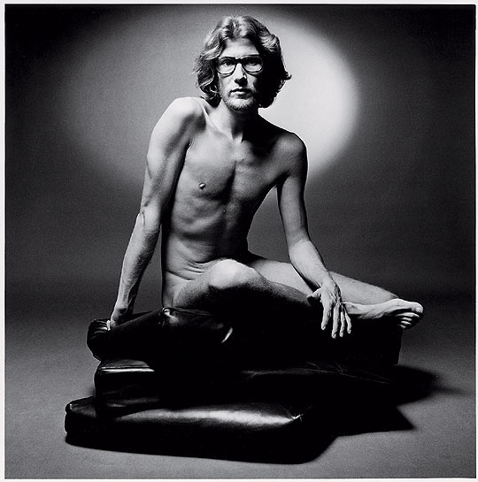 [Yves+Saint+Laurent+Jeanloup+Sieff.jpg]