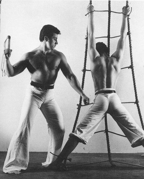 [unk-hussar-sailor-duo-whipping.jpg]
