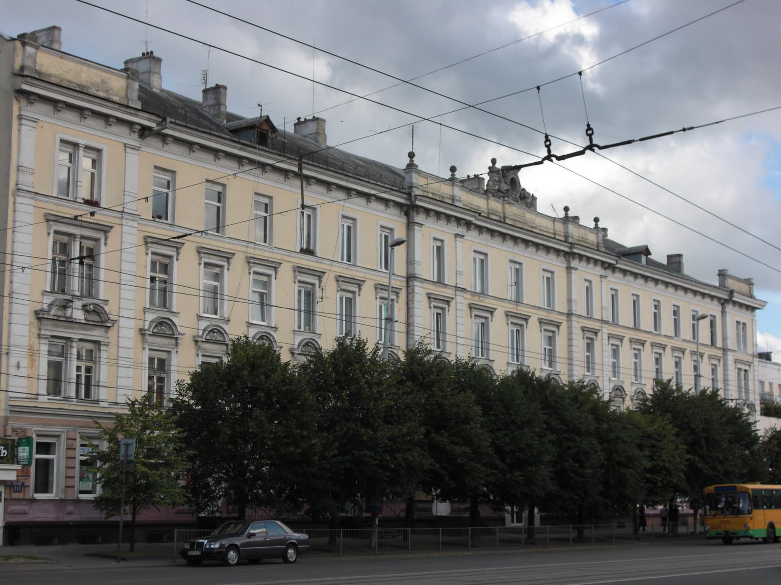 [Eastern+Europe+July+2009+072.jpg]