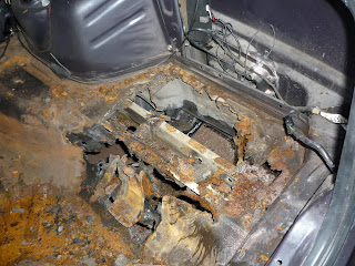 Proton Wira Kak Ani cat  luar welding