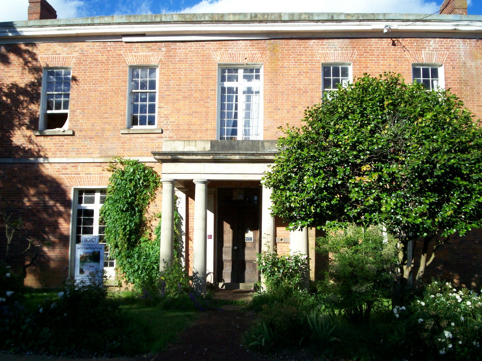 LUX1930 Evandale Tasmania historic house on the highway.