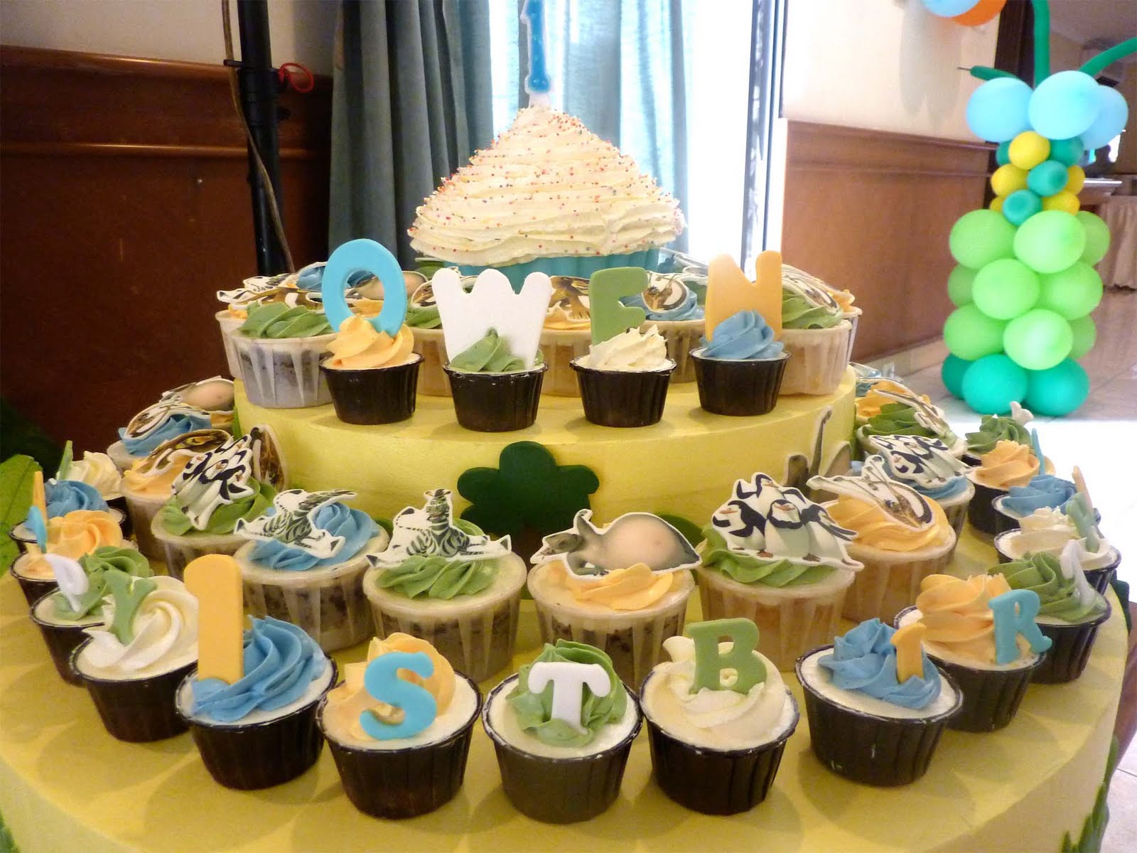 Little Miss Cupcakes Madagascar 3D Giant Cupcake Cake