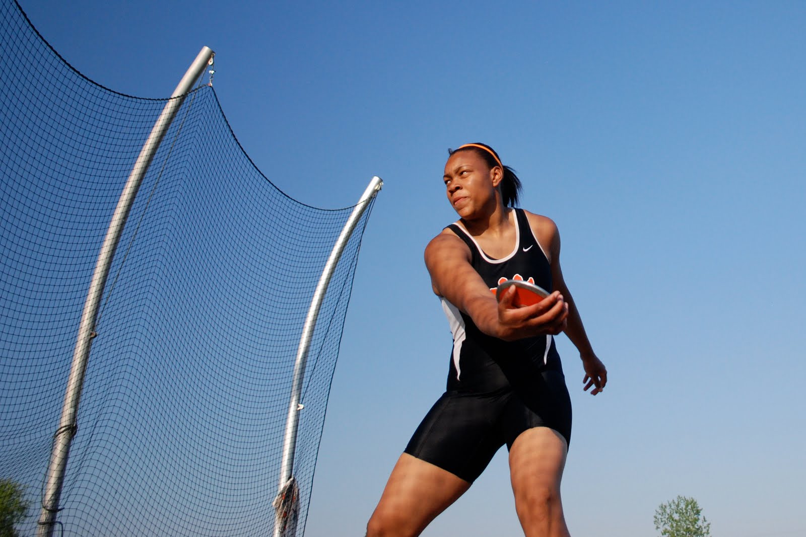 Photo of the Day Tiger relay teams round into form 4 X 200, 4 X 400