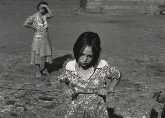 [Dorothea+Lange+-+Child+and+Her+Mother,+Wapato,+Yakima+Valley.jpg]