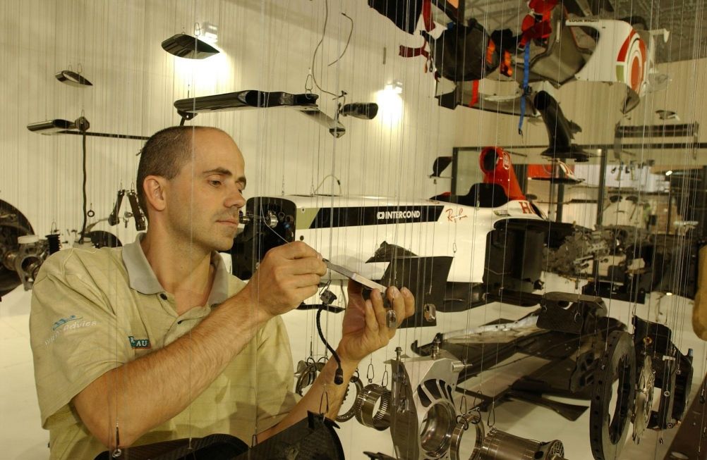 [2957_suspendedXf1X04.jpg]