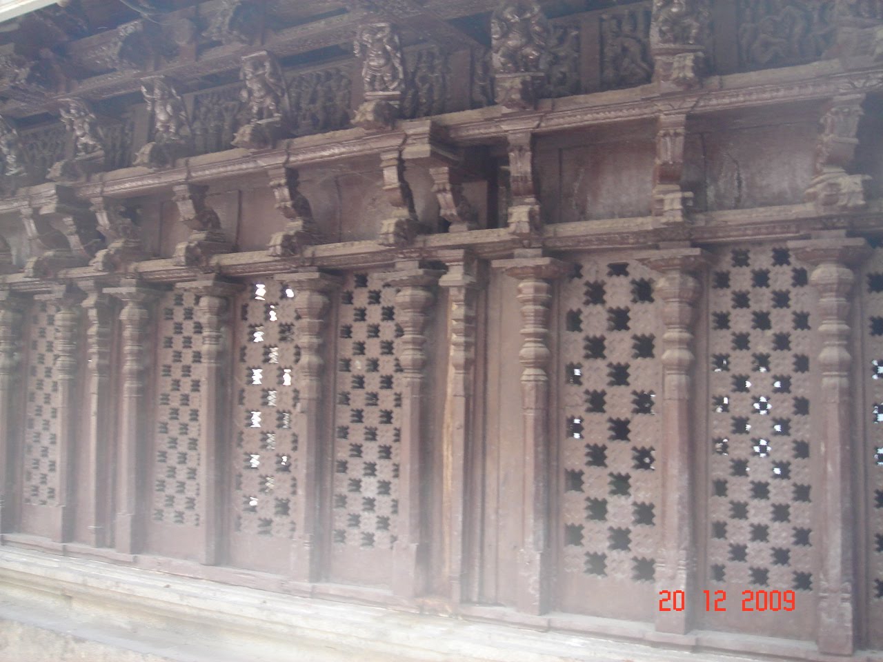 [Nellaiappar+temple-Thamira+Sabhai.JPG]