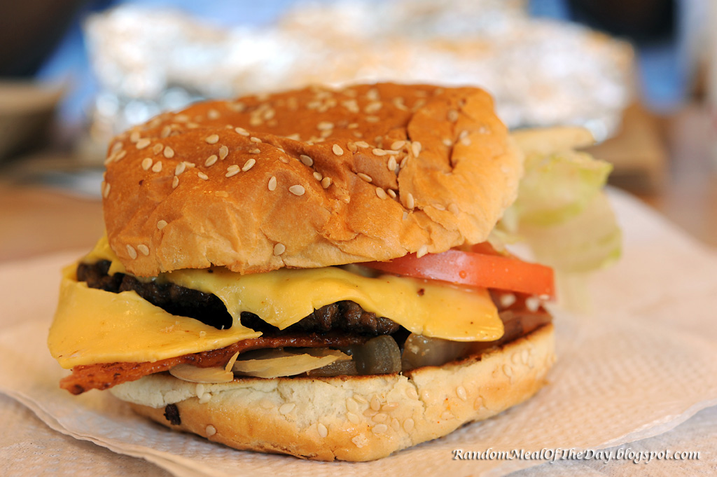 How many calories in five guys little bacon cheeseburger