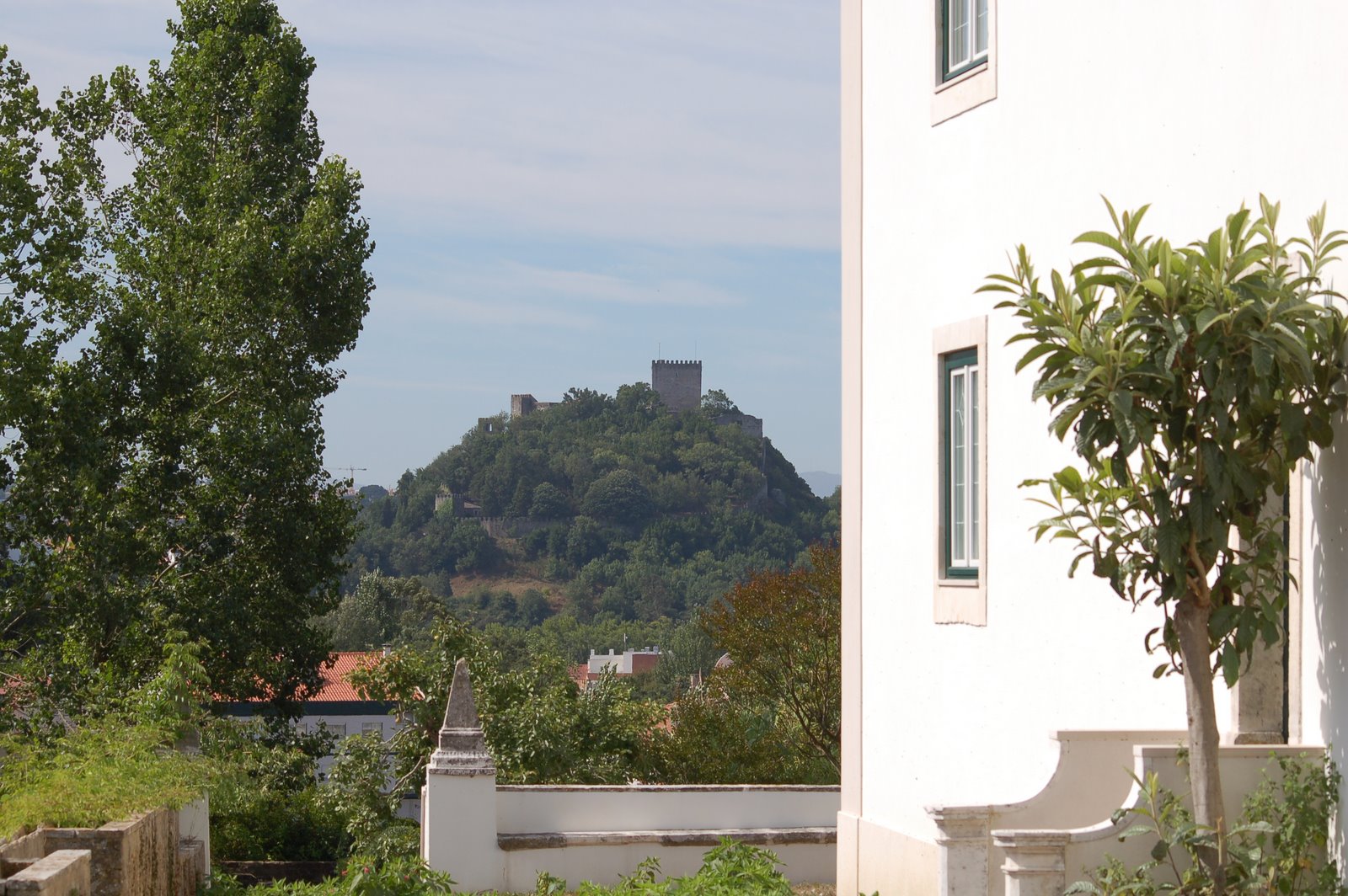 CAMINHOS ENTRELAÇADOS Leiria Quinta do Amparo e o Visconde do Amparo