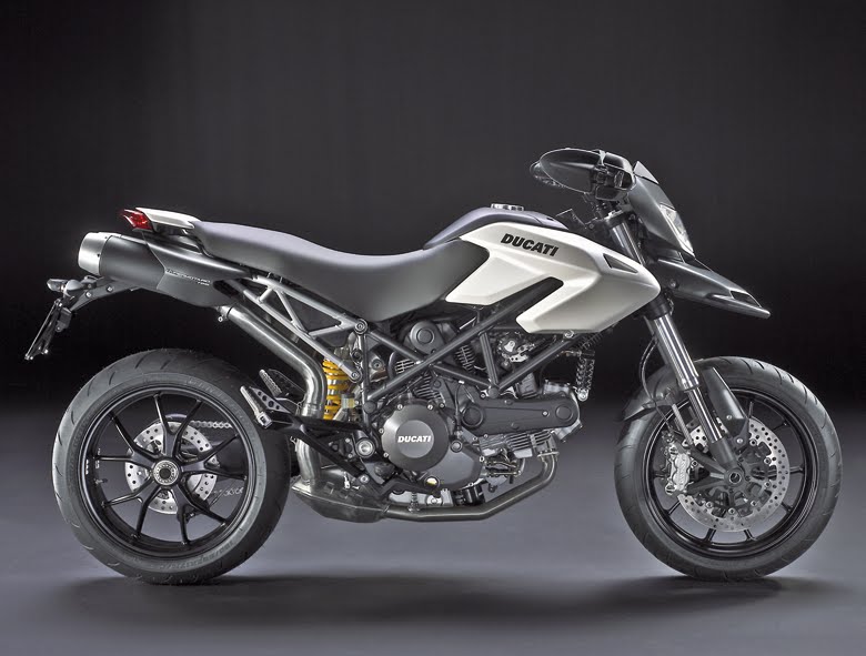 Hypermotard 796