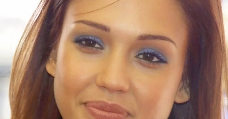Jessica Alba Short Hairstyle 2013