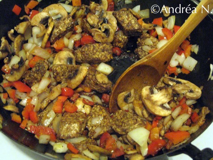 [Tempeh+com+pimentão+e+cebola1.jpg]
