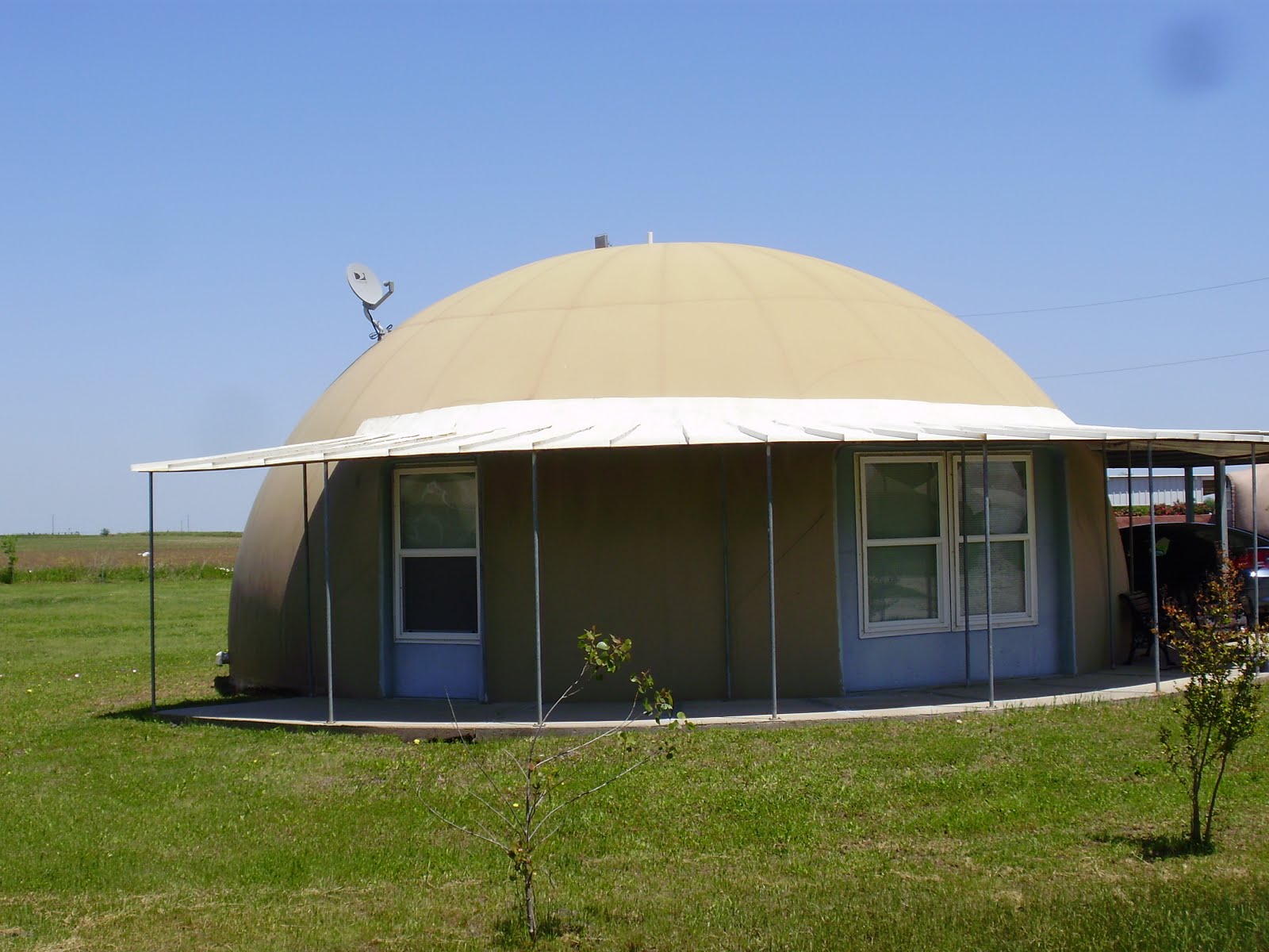 Life at 55 mph Monolithic Dome Institute in Italy, Texas (click here