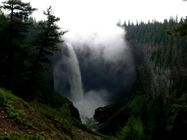 [helmckenfalls.jpg]
