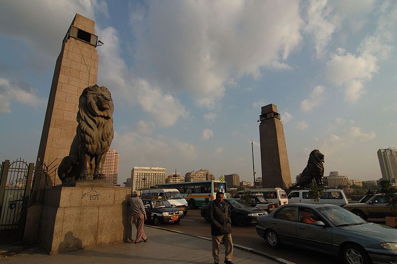 [800px-Cairo_ponte_el_tahrir.jpg]