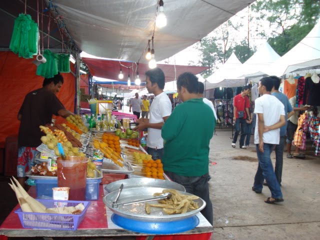 Terengganu Hebat: Pasar Malam Di Taman Syahbandar