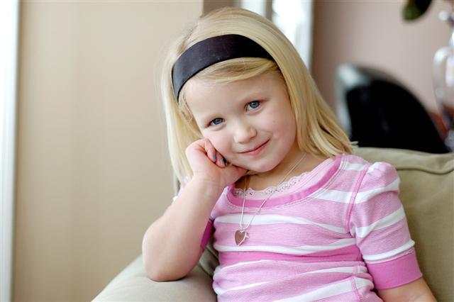 [girls+(51)+(Small).jpg]