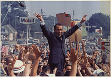 [224px-Richard_Nixon_campaign_rally_1968.png]