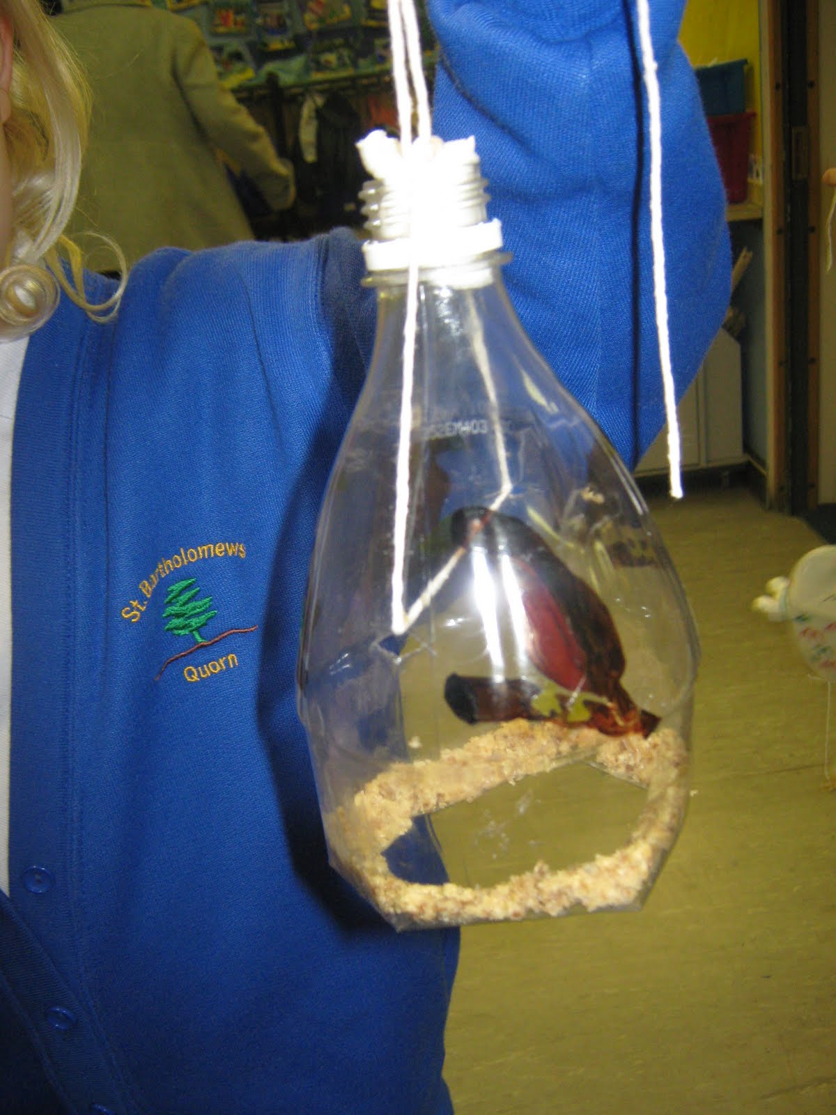 Hayley Fern: Recycled bird feeders